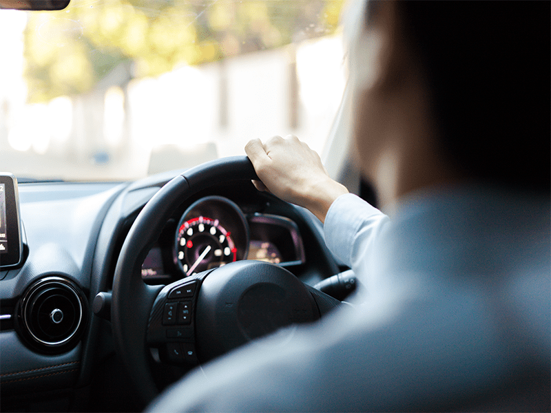 You know that achy feeling you get when you’ve been stuck in the car for too long on an extended journey, or even the daily commute, stopping and starting in traffic? A good driving position is imperative, and this guide will help you with the correct positioning when you get behind the wheel to help ease those aches and pains. Professional and commercial drivers in particular can experience a range of musculoskeletal problems, including back, neck, shoulder and leg pain. A good driving position reduces unnecessary discomfort and back problems. The most important thing is to set up properly before you start your journey.